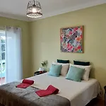Margot: Grande Moradia Com Piscina * 奥良