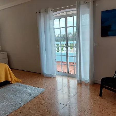 Margot: Grande Moradia Com Piscina Villa