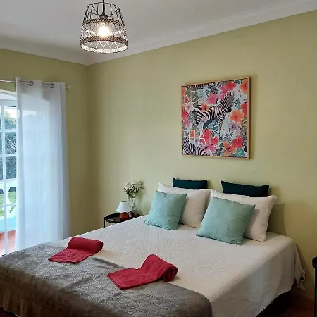 Margot: Grande Moradia Com Piscina * Olhao