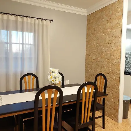 Margot: Grande Moradia Com Piscina * Olhao