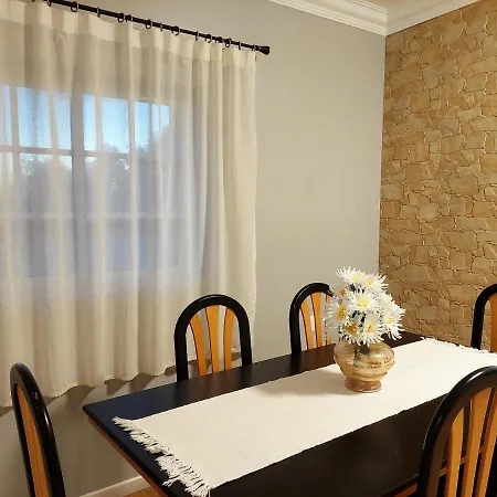 Margot: Grande Moradia Com Piscina Villa
