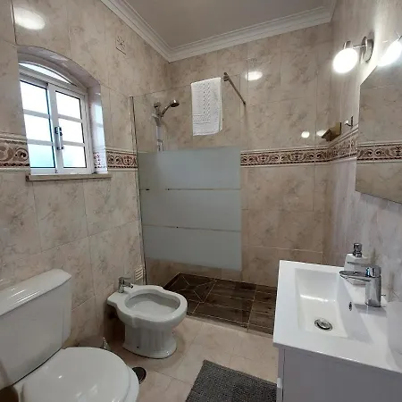 Margot: Grande Moradia Com Piscina Вилла *