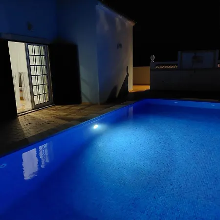 Margot: Grande Moradia Com Piscina Olhao