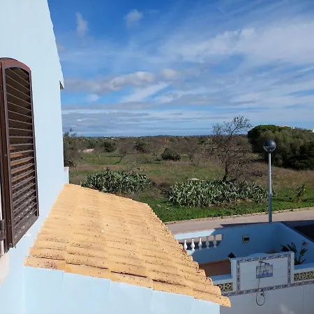 Margot: Grande Moradia Com Piscina Villa