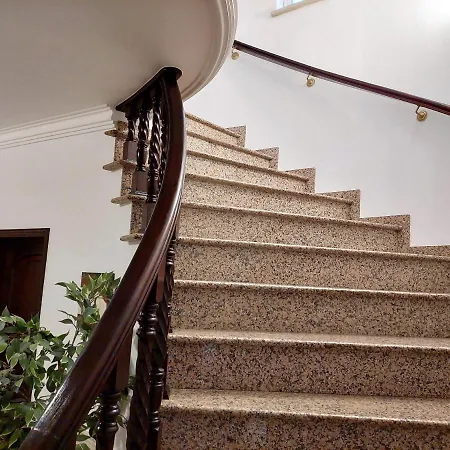 Villa Margot: Grande Moradia Com Piscina