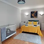Margot: Grande Moradia Com Piscina Olhão