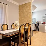 Margot: Grande Moradia Com Piscina Villa *