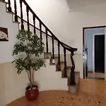 Margot: Grande Moradia Com Piscina * Olhão