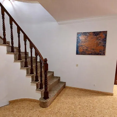 Villa Margot: Grande Moradia Com Piscina Olhão