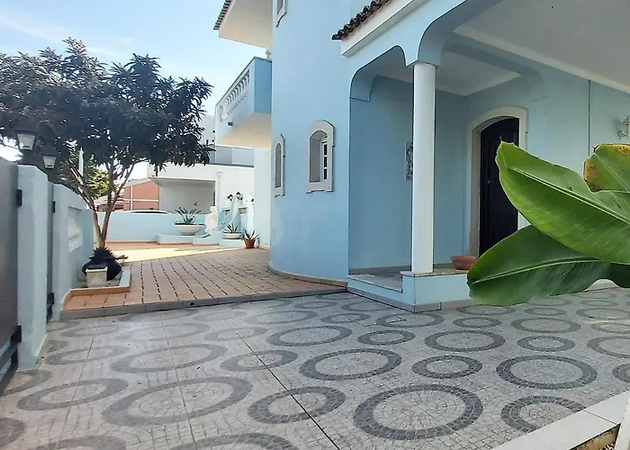 Margot: Grande Moradia Com Piscina *