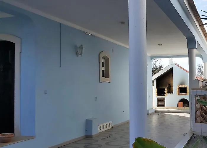 Margot: Grande Moradia Com Piscina Olhão