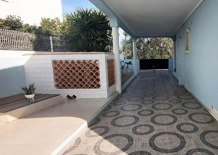 Margot: Grande Moradia Com Piscina Olhão