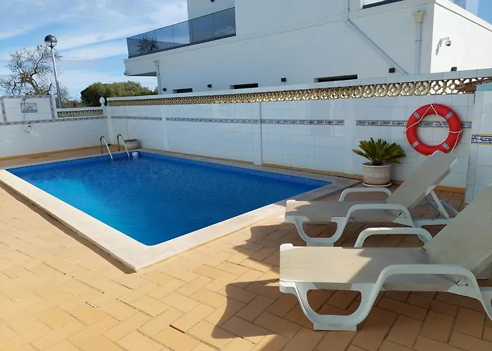 Villa Margot: Grande Moradia Com Piscina Olhão
