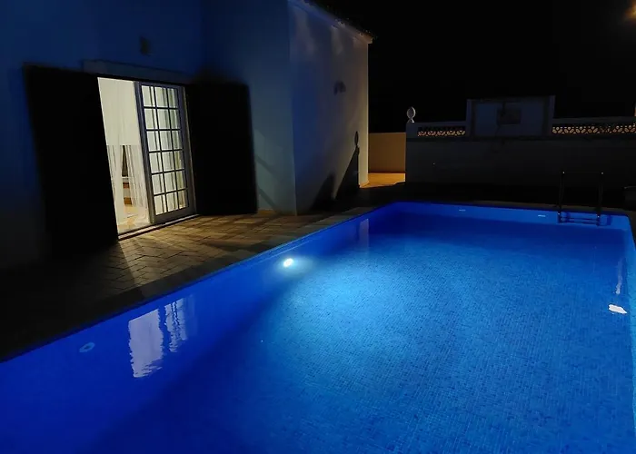Margot: Grande Moradia Com Piscina Olhão