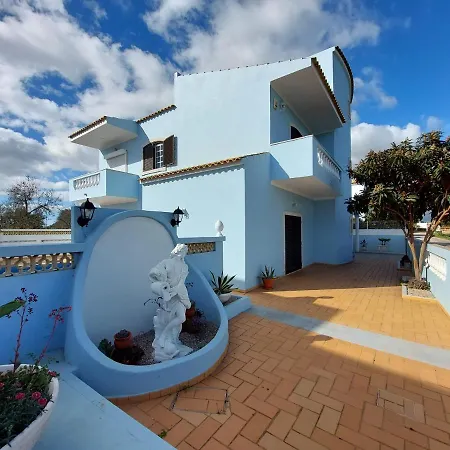 Margot: Grande Moradia Com Piscina Villa