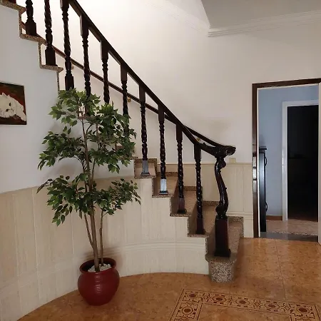 Margot: Grande Moradia Com Piscina * Olhao