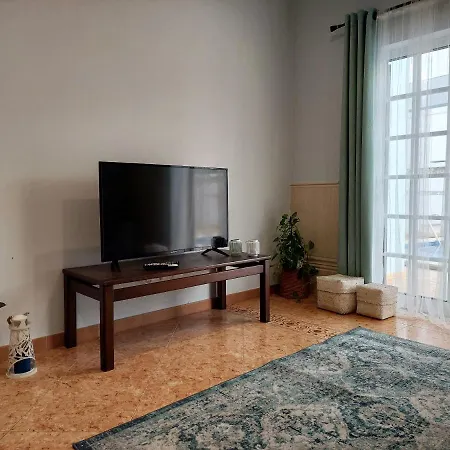 Margot: Grande Moradia Com Piscina Villa